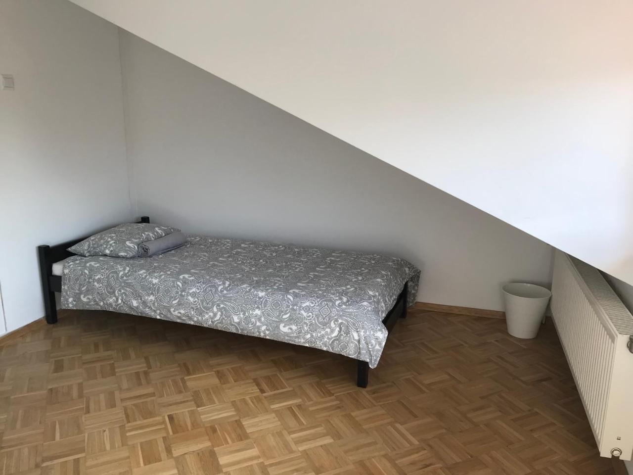 Pensjonat Aleja Wilanowska *